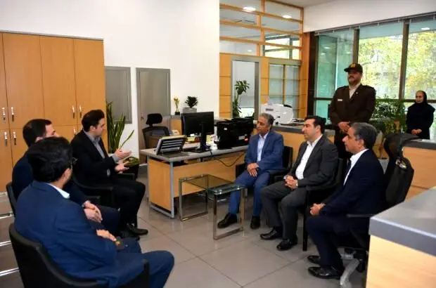 تمام ظرفیت ستاد می بایست در خدمت شعب باشد/بازنگری در فرآیندها با رویکرد حل مسأله به منظور ایجاد ارزش برای مشتریان
