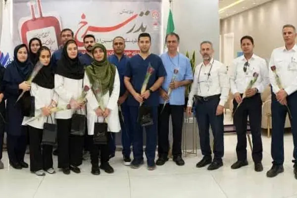 «نذر سرخ»؛ جاماندگان اربعین در پتروشیمی پردیس خون خود را به بیماران هدیه کردند
