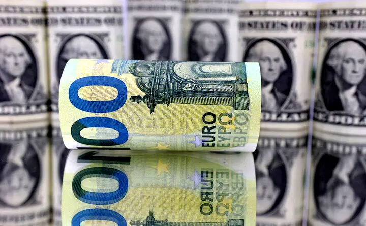 پیش بینی قیمت دلار ۵ آبان ۱۴۰۳
