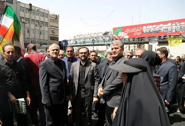 حضور مدیرعامل بانک کشاورزی در آیین تشییع شهدای اقتدار ملی/ ادای احترام به سرداران، دانشمندان و شهدای مقاومت
