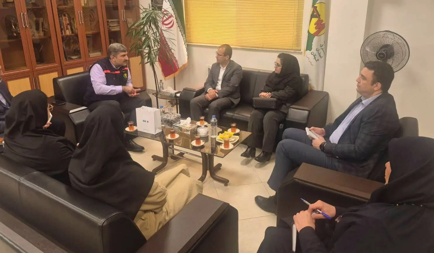استمرار همکاری‌های بیمه دی و شرکت توزیع برق گیلان؛ رضایتمندی کارکنان توزیع برق موجب تداوم همکاری‌ها است