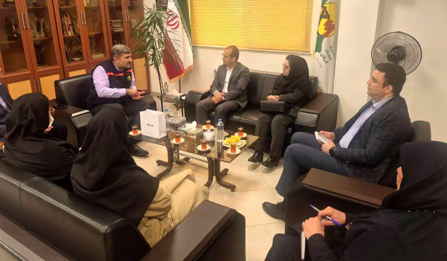 استمرار همکاری‌های بیمه دی و شرکت توزیع برق گیلان؛ رضایتمندی کارکنان توزیع برق موجب تداوم همکاری‌ها است