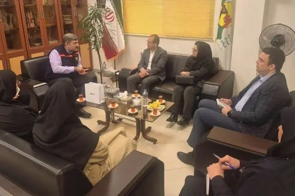 استمرار همکاری‌های بیمه دی و شرکت توزیع برق گیلان؛ رضایتمندی کارکنان توزیع برق موجب تداوم همکاری‌ها است