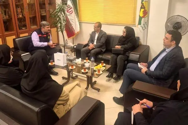 استمرار همکاری‌های بیمه دی و شرکت توزیع برق گیلان؛ رضایتمندی کارکنان توزیع برق موجب تداوم همکاری‌ها است