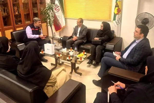 استمرار همکاری‌های بیمه دی و شرکت توزیع برق گیلان؛ رضایتمندی کارکنان توزیع برق موجب تداوم همکاری‌ها است