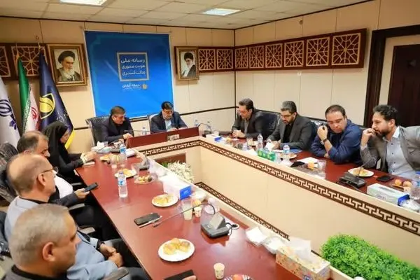 ما را نقد کنید؛ رضایی: رسانه باید گرهی از کار مردم باز کند

