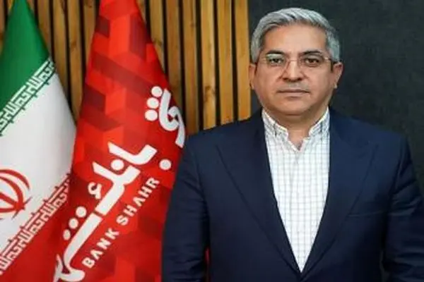 تاکید معاون اعتبارات بانک شهر بر حمایت از فعالان اقتصادی و آسیب دیدگان جنگ تحمیلی

