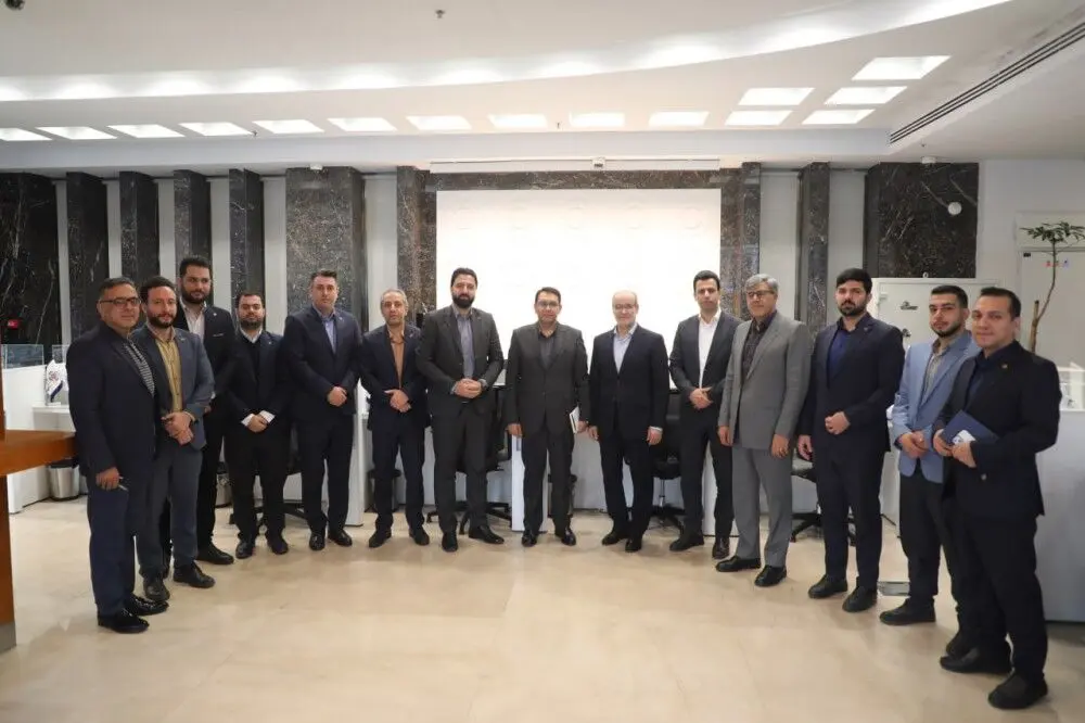 اولین بازدید دکتر جمالی از شعبه مرکزی شیراز جنوبی؛ گام‌های جدی برای آینده روشن موسسه اعتباری ملل
