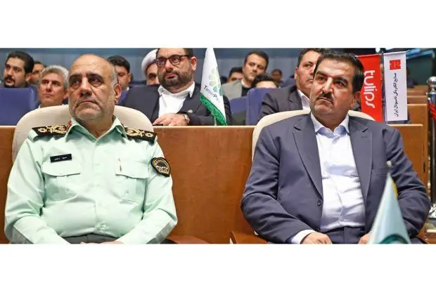 قدردانی رئیس پلیس امنیت اقتصادی فراجا از مدیرعامل بانک رفاه کارگران
