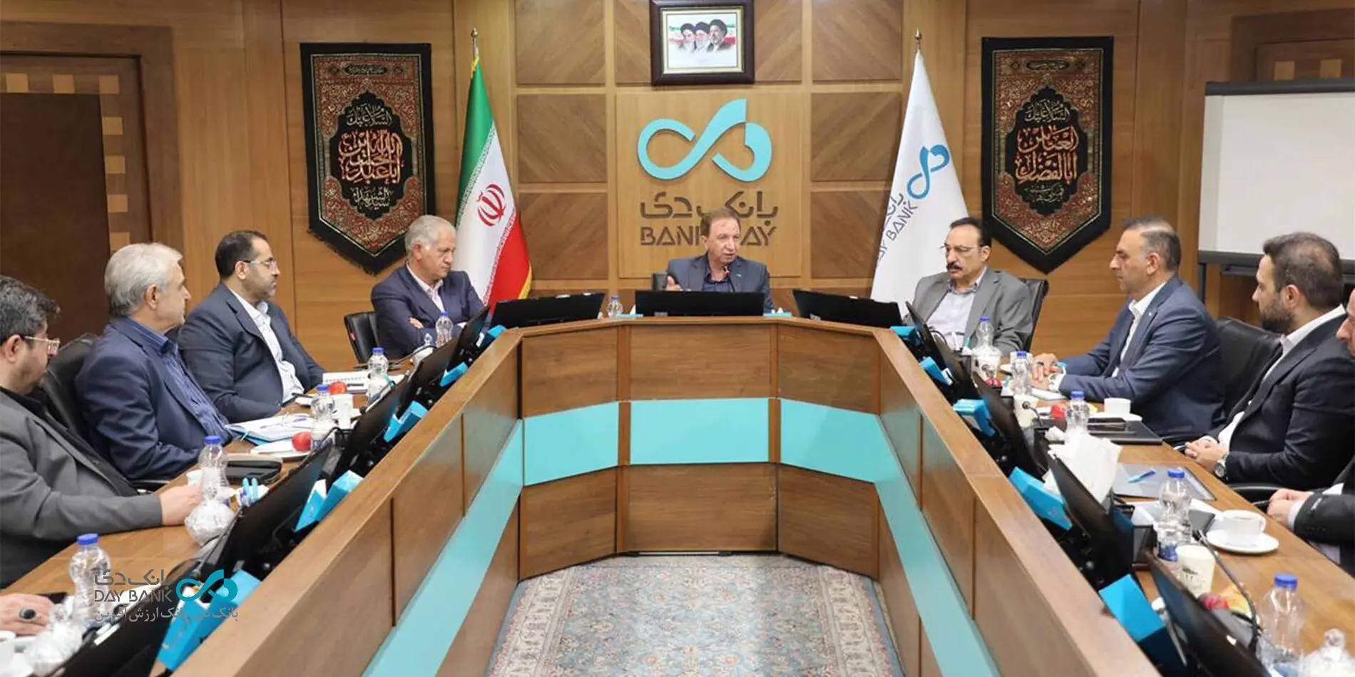 تحول در بانک دی؛ از تسهیلات آنلاین تا راه‌اندازی هلدینگ IT
