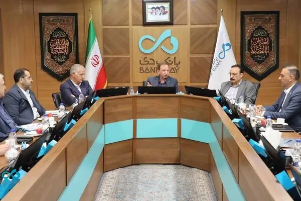 تحول در بانک دی؛ از تسهیلات آنلاین تا راه‌اندازی هلدینگ IT
