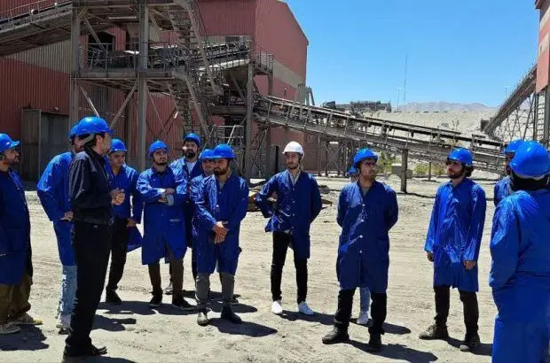 بازدید علمی جمعی ازدانشجویان مهندسی معدن از چادرملو
