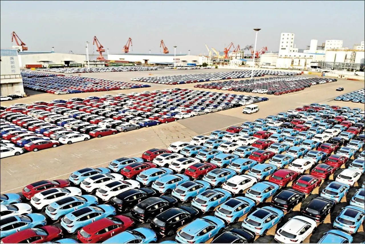 امکان واردات خودروهای بالای 2500 سی‌سی غیر آمریکایی با عمر 5 سال ساخت به مناطق آزاد
