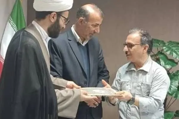 تجلیل از مدیرعامل شرکت‌‌ پتروشیمی ایلام
