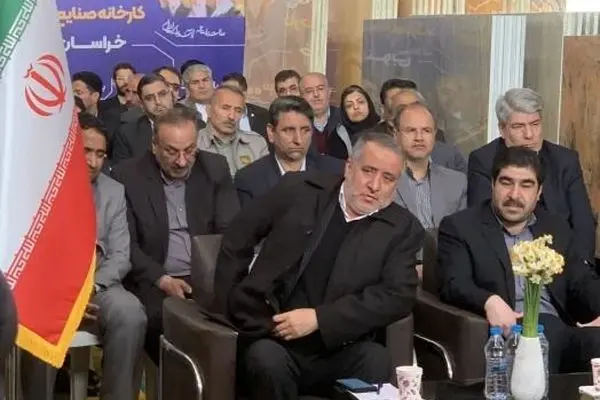 همزمان با دهه مبارکه فجر و در آیین افتتاح ۱۴۸ طرح صنعتی در ۷ استان کشور، طرح صنایع سنگ پاسارگاد افتتاح شد
