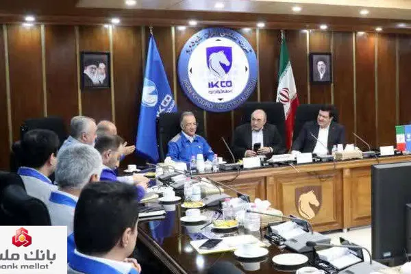 دیدار مدیرعامل بانک ملت با مدیرعامل ایران خودرو -حمایت از واحدهای تولیدی و صنعتی بزرگ در اولویت برنامه های بانک ملت
