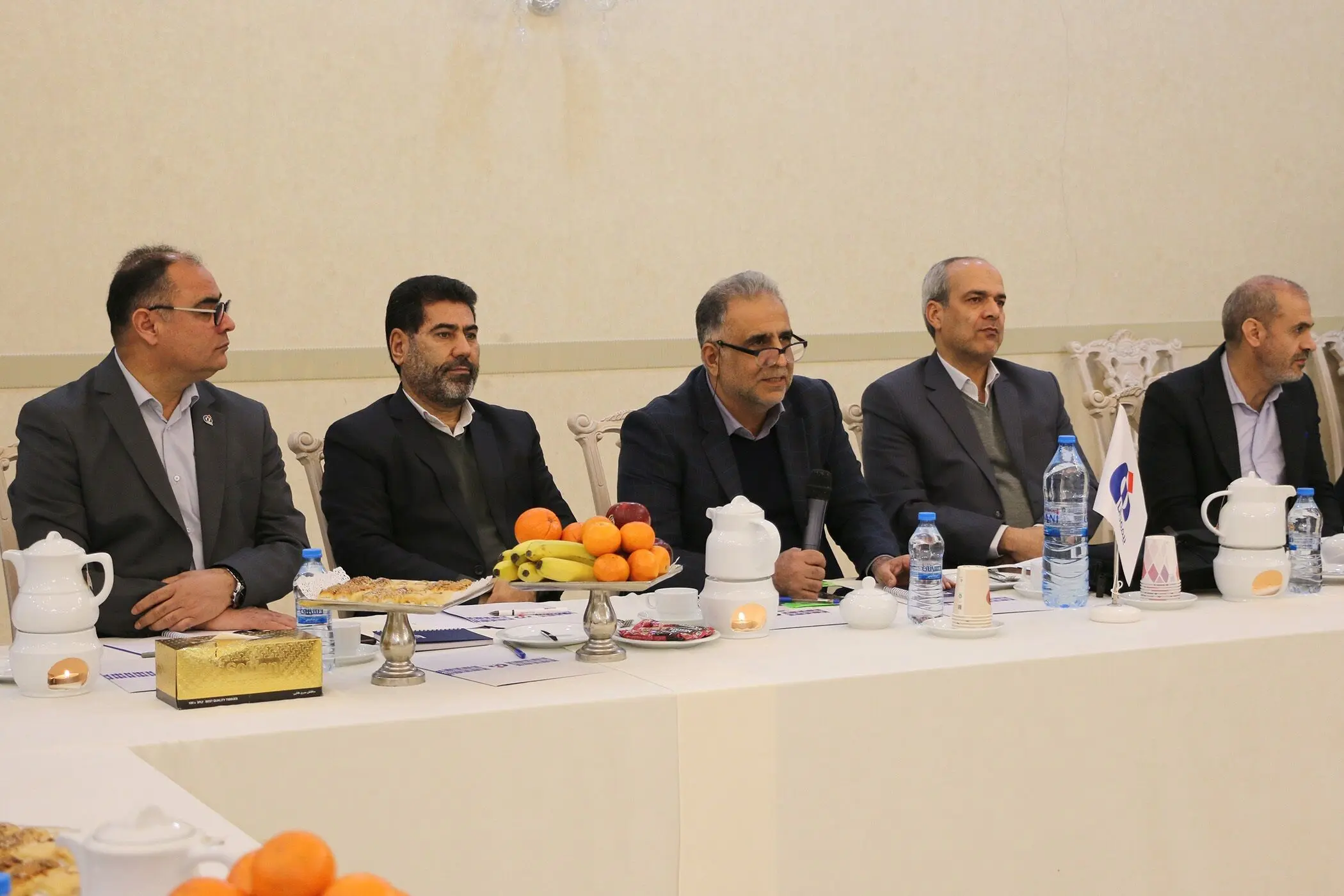 نشست مشترک هم‌اندیشی بیمه دانا با مدیران و مسئولان آموزش‌و‌پرورش استان البرز
