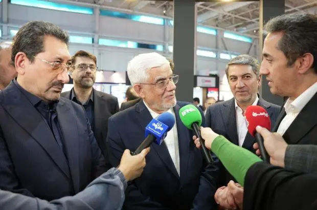 برنامه آغاز عملیات اجرایی ۴ میلیارد دلار پروژه معدن و صنایع معدنی در سال جاری /درخواست آقاجانلو از عارف برای تامین انرژی پایدار و اتصال مناطق ویژه اقتصادی جنوب به خطوط راه آهن
