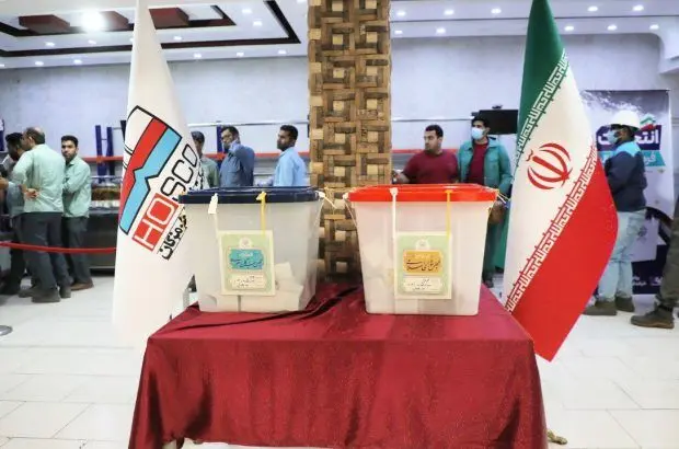 با حضور پرشور و خلق حماسه کارکنان فولاد هرمزگان؛ انتخابات مجلس شورای اسلامی و خبرگان رهبری برگزار شد
