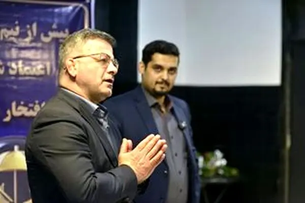 به صدا درآمدن زنگ بیمه با بیمه آسیا در یکی از مدارس تهران
