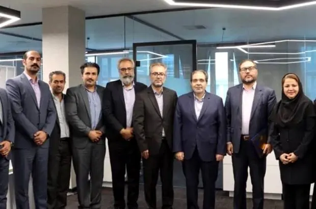بازدید مدیرعامل بیمه دی از شرکت خدمات بیمه ای امید بنیان
