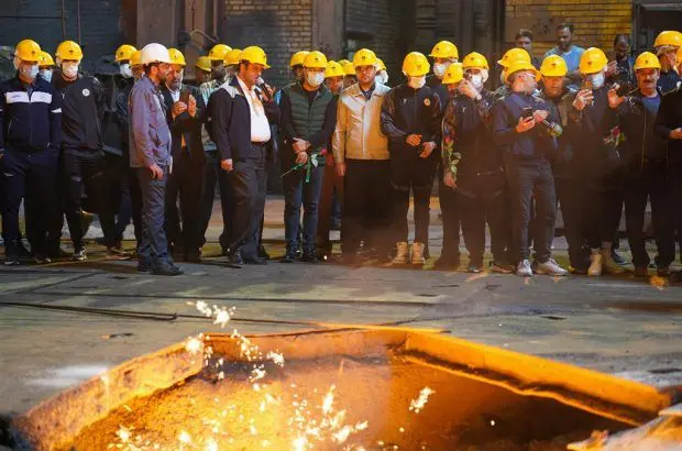 دیدار صمیمانه‌ی بازیکنان تیم فوتبال ذوب‌آهن با تلاشگران مجتمع صنعتی ذوب‌آهن اصفهان
