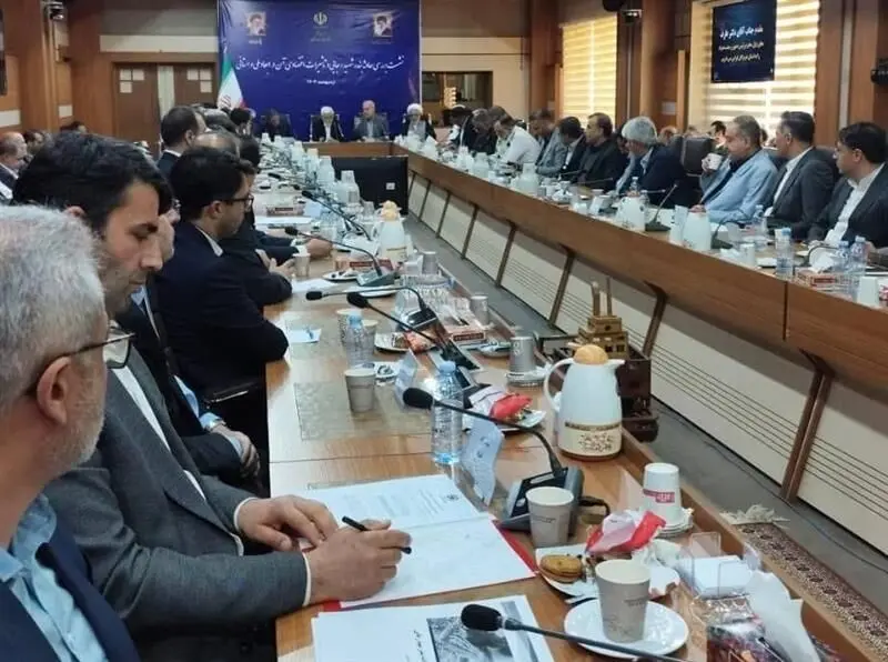 نشست بررسی حادثه بندر شهید رجایی و تأثیرات اقتصادی آن در ابعاد ملی و استانی برگزار شد
