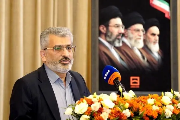 روابط عمومی و بازاریابی نقش تعیین کننده ای در تحقق اهداف بانک دارند
