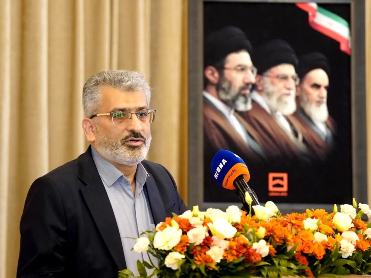 روابط عمومی و بازاریابی نقش تعیین کننده ای در تحقق اهداف بانک دارند
