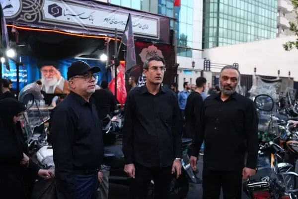 حضور دکتر علی ابدالی در موکب بانک سینا

