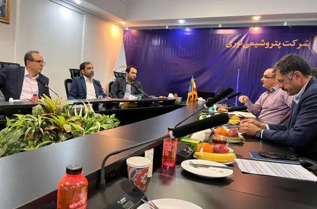 توسعه همکاری‌ها با پتروشیمی‌ها رویکرد اصلی بانک صادرات ایران در دوره تحول است
