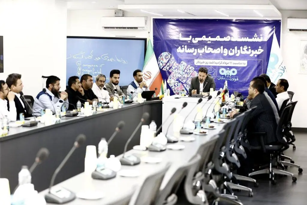 به مناسبت روز خبرنگار، نشست صمیمی با خبرنگاران