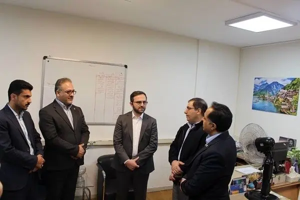 بازدید میدانی مدیرعامل بانک کشاورزی از مدیریت منطقه ۲ تهران/حمایت ویژه از بخش های تولیدی در شرایط کنونی
