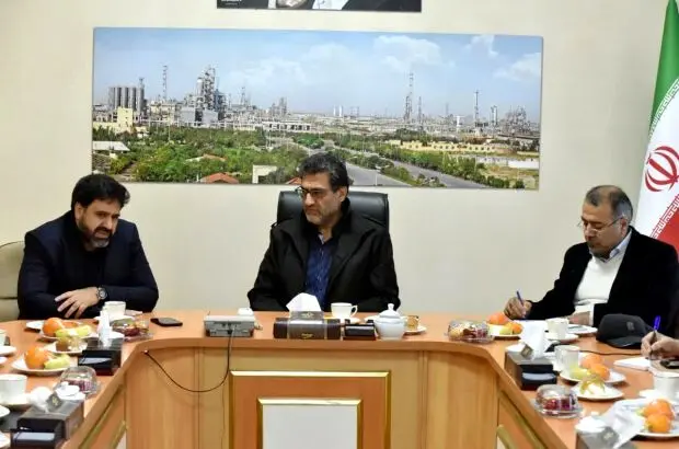 دیدار دکتر ذوالجودی معاون محیط زیست دریایی و تالابهای سازمان محیط زیست کشور با مدیرعامل پتروشیمی تبریز
