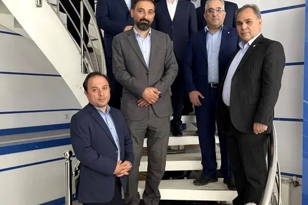 اعضای هیئت عامل بیمه رازی در جمع نمایندگان و کارکنان استان اردبیل
