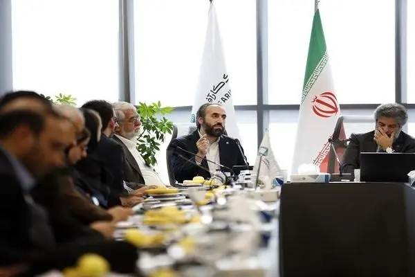 بررسی اهمیت، وضعیت و جایگاه تطبیق مقررات در شرکت ها و سازمان های غیربانکی
