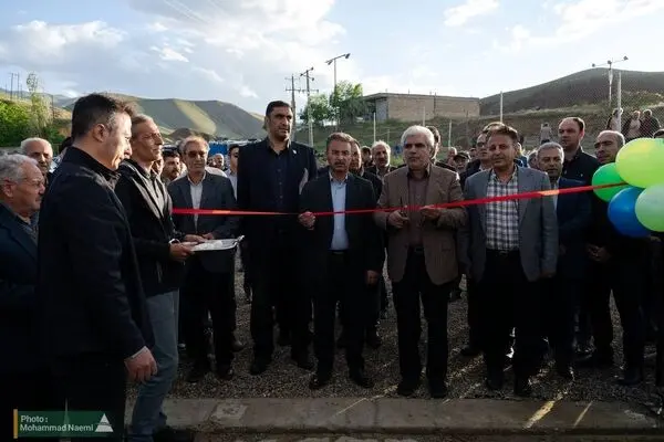 زمین فوتبال دهستان ارسی به بهره‌ برداری رسید
