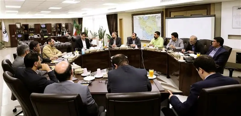 هنر رسانه، حل مسائل صنایع از طریق انتقال مفاهیم است
