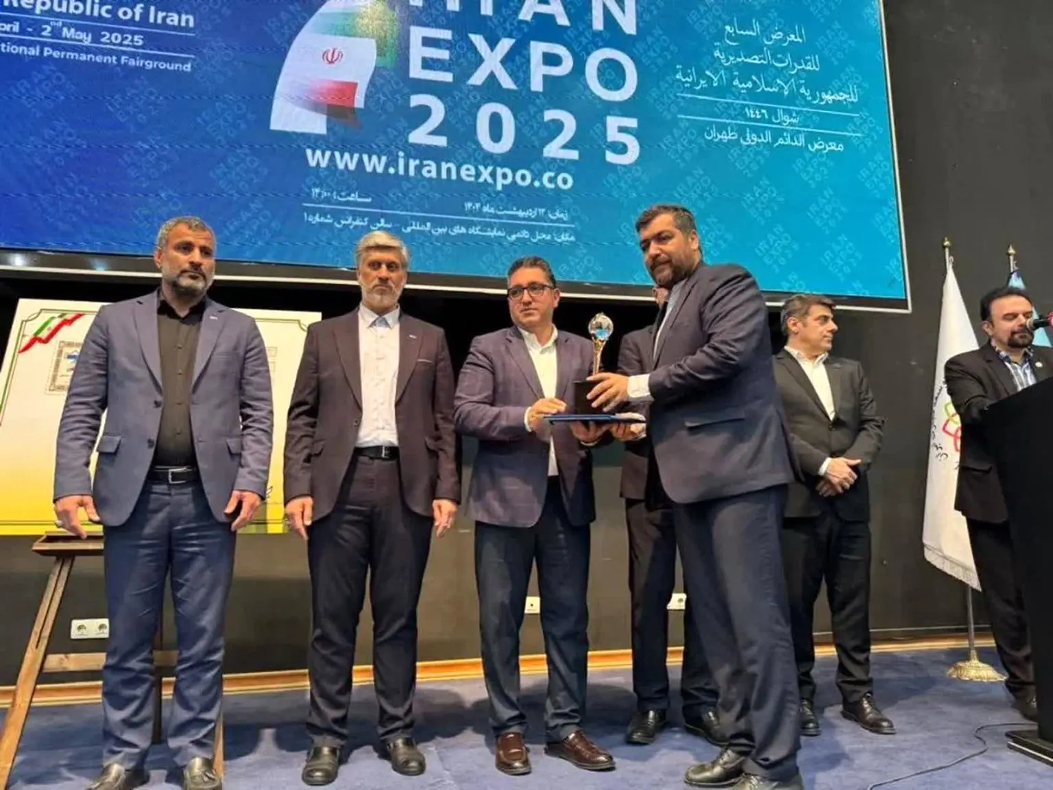 غرفه هلدینگ تاپیکو در هفتمین نمایشگاه بین المللی ایران اکسپو ۲۰۲۵ به عنوان «غرفه برتر» شناخته شد