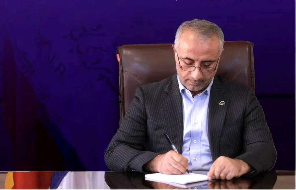 پیام تبریک مدیرعامل پتروشیمی بندرامام به مناسبت روز خبرنگار
