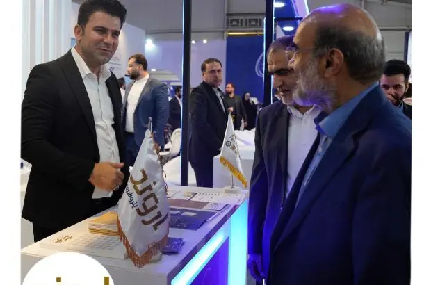 حضور دکتر علی عسکری در غرفه گروه صنایع پتروشیمی خلیج فارس / استقبال بازدیدکنندگان از حضور کارشناسان پتروشیمی اروند
