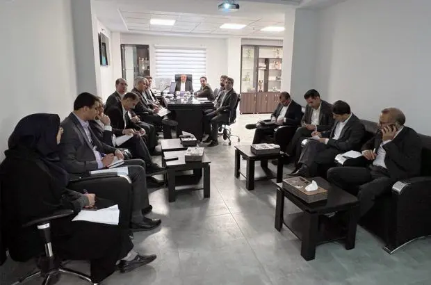 برگزاری جلسه ماهانه روسای شعب استان یزد و کرمان بانک ایران زمین
