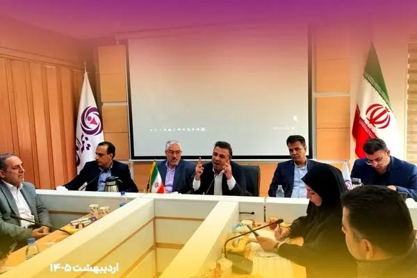 نشست هم‌اندیشی انجمن صنفی نمایندگان بیمه آرمان با مدیرعامل و مدیران ارشد برگزار شد
