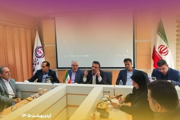 نشست هم‌اندیشی انجمن صنفی نمایندگان بیمه آرمان با مدیرعامل و مدیران ارشد برگزار شد
