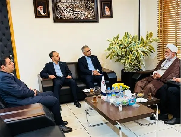 دیدار رییس کمیسیون انرژی مجلس با مدیر عامل پتروشیمی جمپیلن/ تاکید احمدی و بارگاهی بر همگامی برای رفع موانع تولید