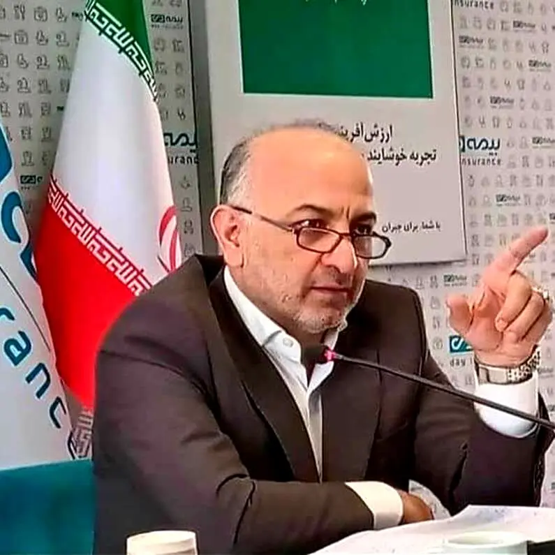کسب موفقیتهای متعدد مرهون تلاش کارکنان /مشتری مداری سیاست اصلی بیمه دی
