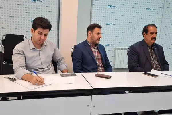 برگزاری نشست مشترک بیمه دی و کانون بازنشستگان کشوری در لرستان