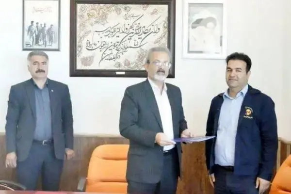 افتتاح اولین نیروگاه خورشیدی در استان چهارمحال و بختیاری توسط بانک مسکن/ قدردانی مدیر عامل شرکت توزیع نیروی برق استان چهارمحال و بختیاری از بانک مسکن
