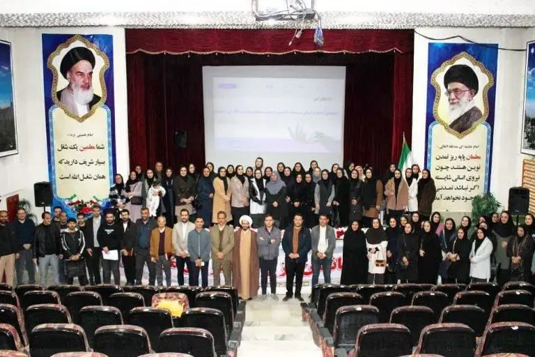 دوره آموزشی هوش مصنوعی برای معلمان منطقه آزاد ماکو برگزار شد
