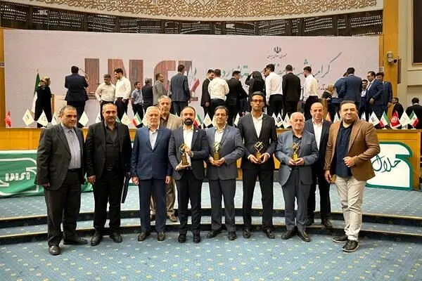 مجتمع تبریز نفت پاسارگاد به عنوان واحد تولیدی نمونه ملی انتخاب شد
